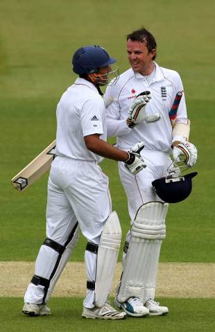 Ravi Bopara congratulates Graeme Swann on his maiden Test fifty, England v West Indies, 1st Test, Lord's, May 7, 2009