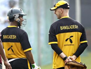 Mohammad Ashraful and Jamie Siddons in discussion at the nets, Dhaka, December 25, 2008